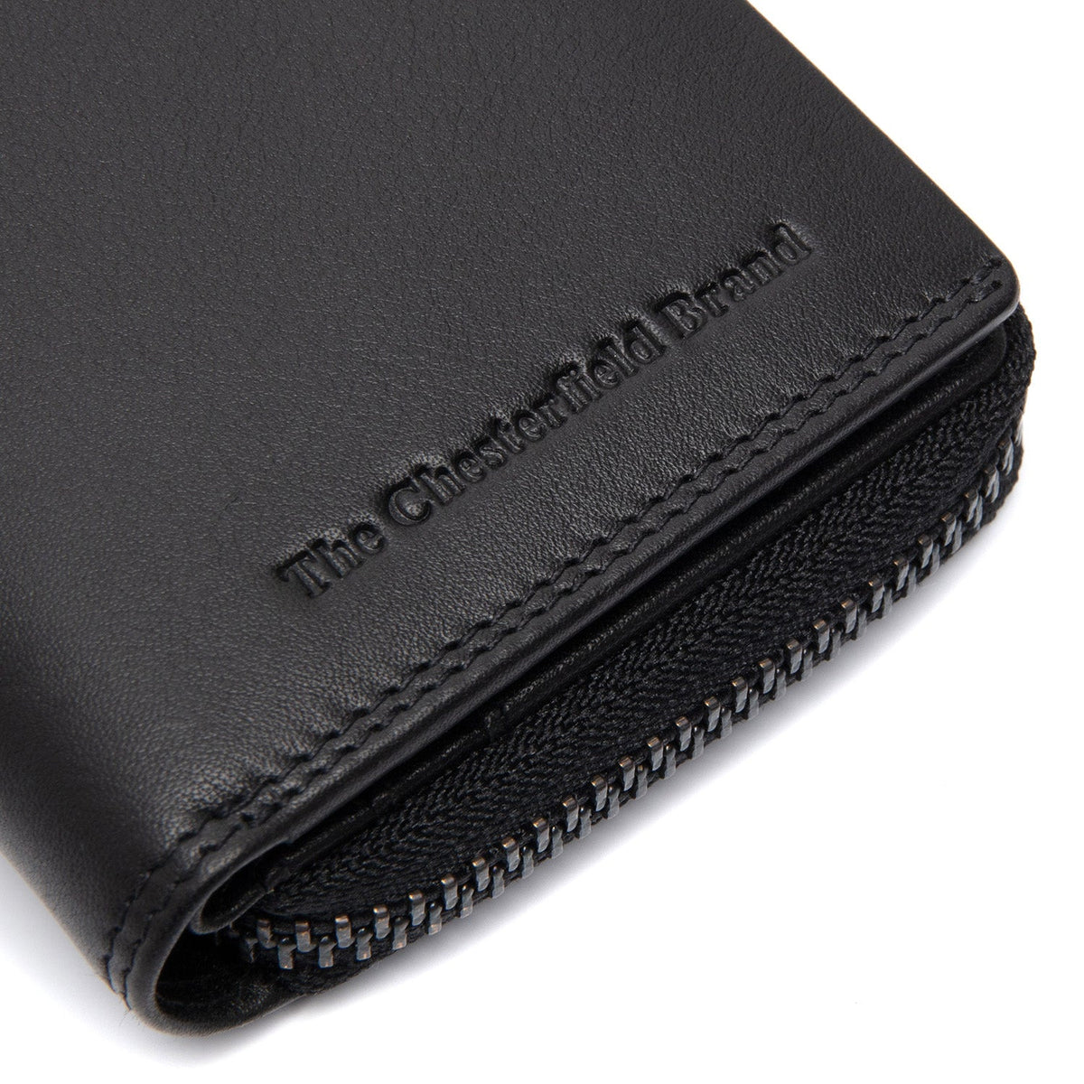 Solid Antique Brass Hardware &amp; Heavy-Duty Dual Zipper Detail on Lenwick Full-Grain Leather Wallet for Kvinner