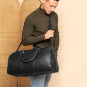 William Full-Grain Leather Weekender Bag for Kvinner - Structured Side Profile Showing Gusset Depth &amp; Expansion Capacity