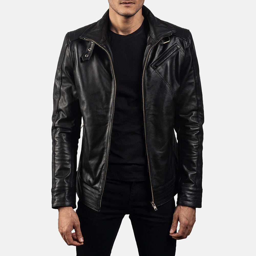 Men's Legacy Svart Bikerjakke i Skinn for Herre in Black Cowhide Leather - Front Profile View &amp; Tailored Silhouette | Buy Online