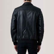 Close-Up Detail of Classic Collar &amp; Zipper Hardware on Lester Brun Suede Bomberjakke i Skinn for Herre For Men