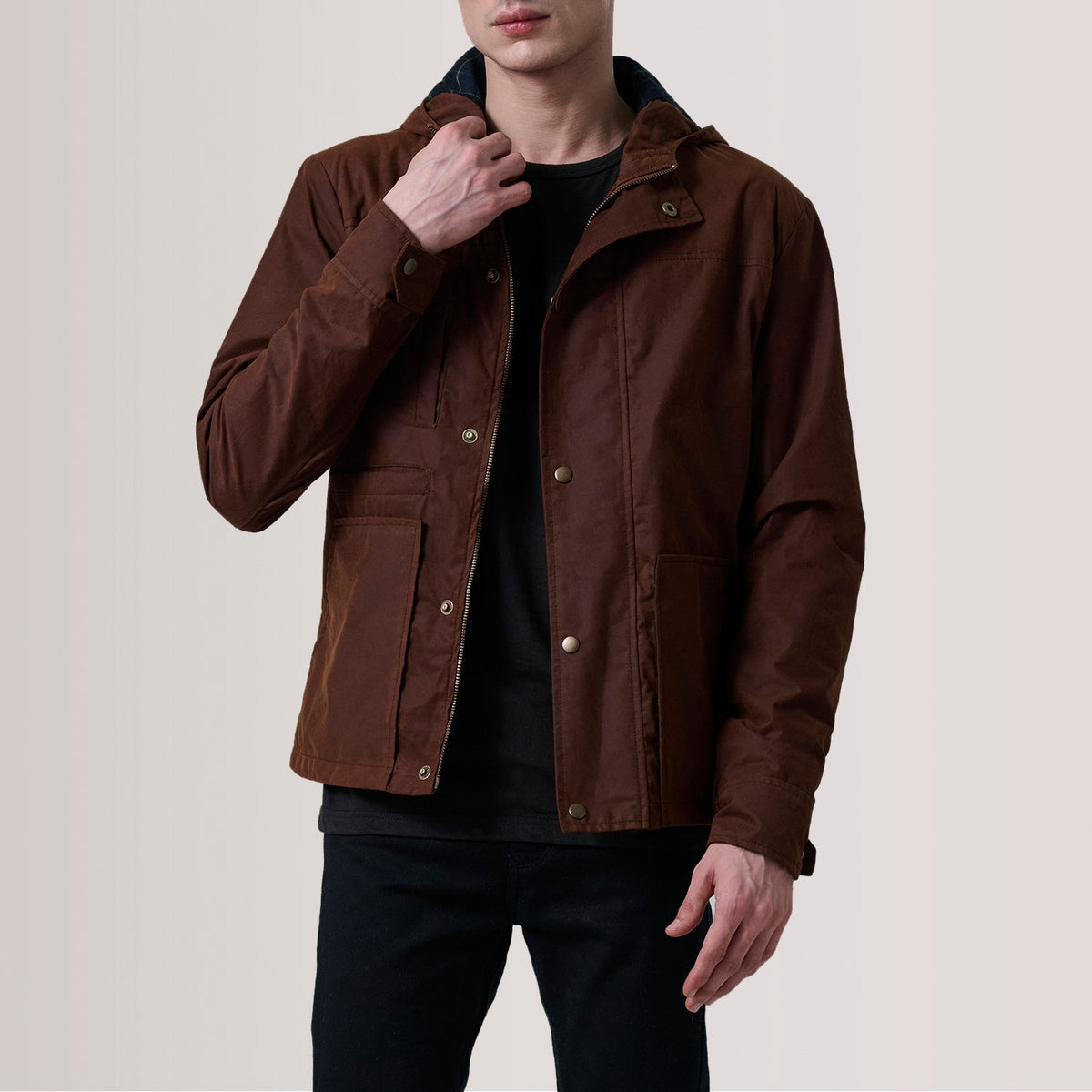 Marlo Brun Canvas Hooded Work Skinnjakke for Herre For Men in Brown Waxed Cotton Canvas - Front Profile View &amp; Tailored Silhouette | Buy Online