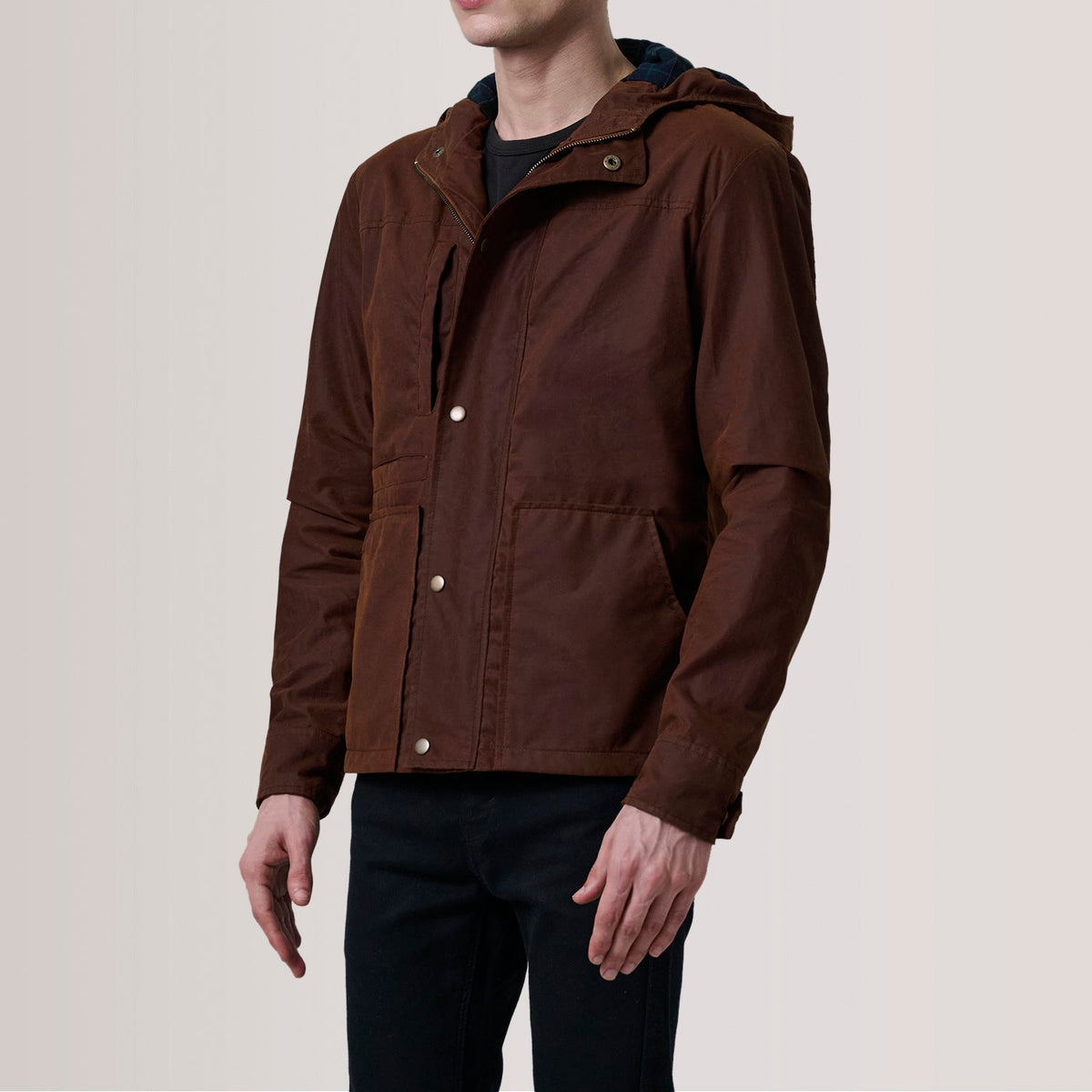 Marlo Brun Canvas Hooded Work Skinnjakke for Herre For Men - Lateral Side Profile View Showing Sleeve Cut &amp; Athletic Taper Fit