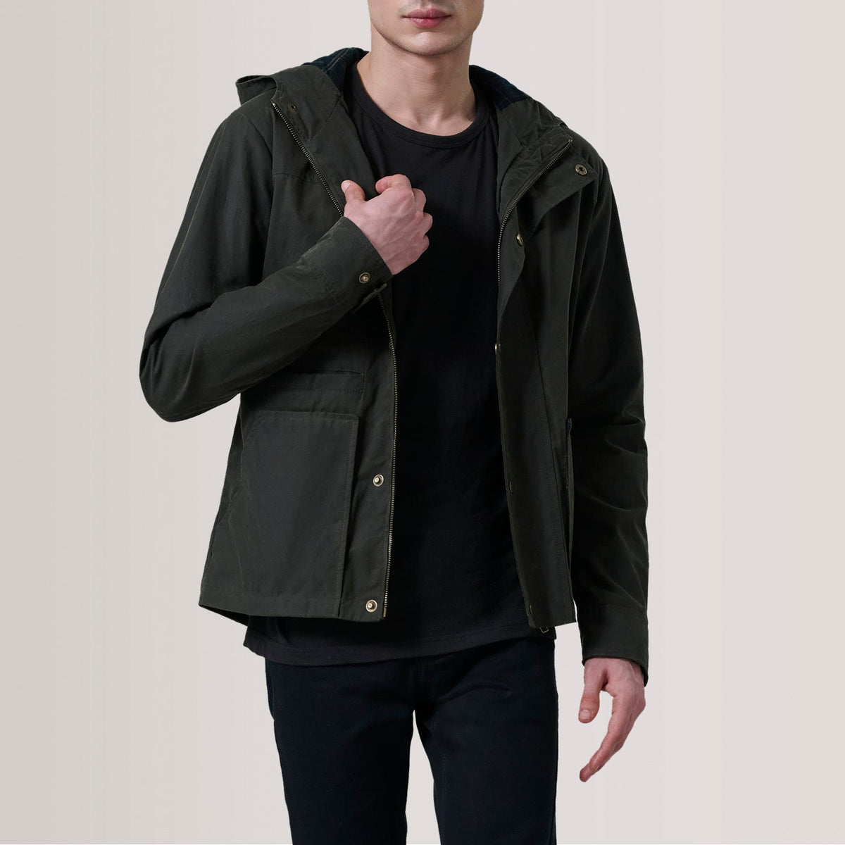 Marlo Olive Canvas Hooded Work Skinnjakke for Herre For Men in Olive Waxed Cotton Canvas - Front Profile View &amp; Tailored Silhouette | Buy Online