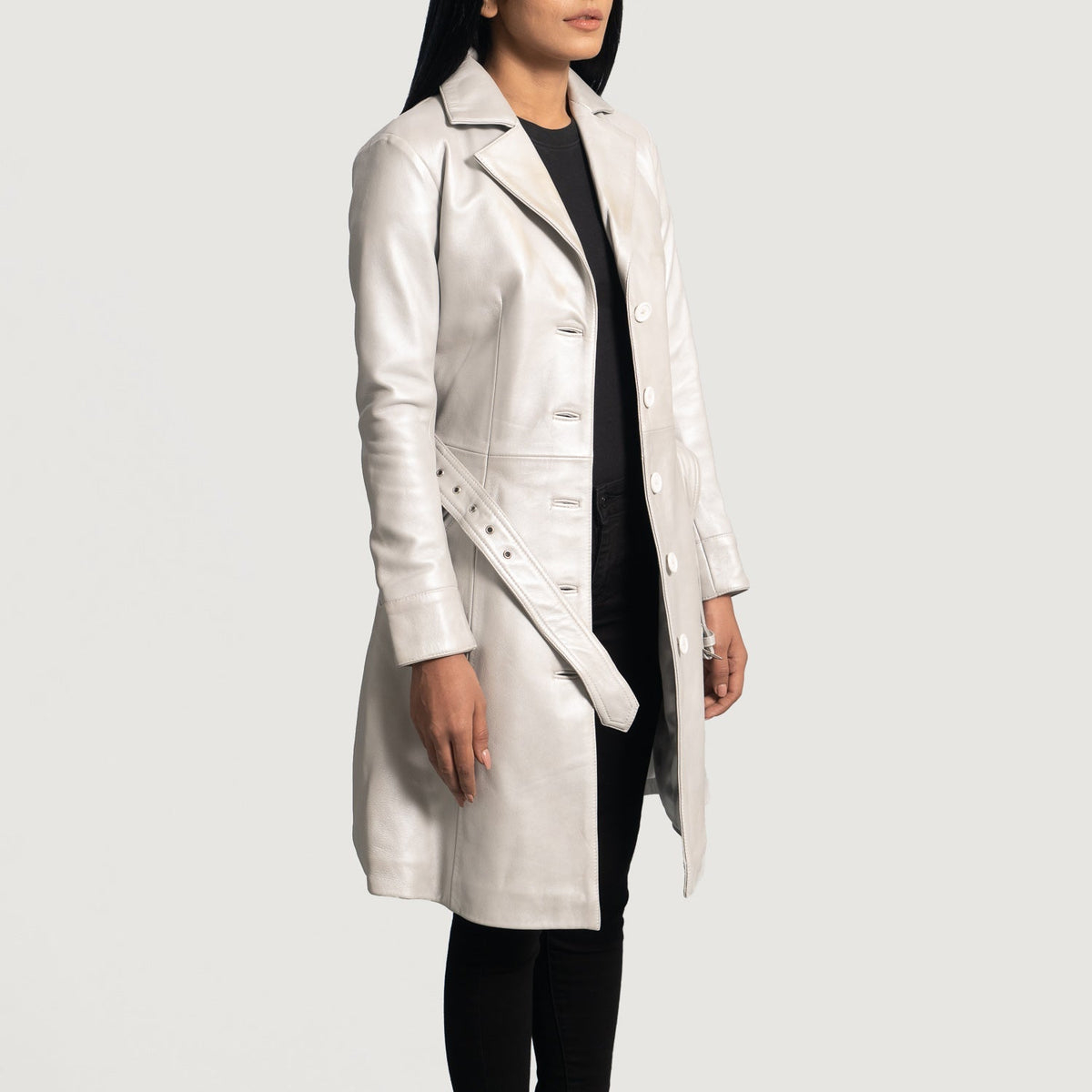 Women's Moonlight Silver Trenchcoat i Skinn for Kvinner - Lateral Side Profile View Showing Sleeve Cut &amp; Athletic Taper Fit