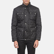 Close-Up Detail of Belted Band &amp; Zipper with Front Button Flap Hardware on Men's Nelson Quilted Svart Windbreaker Skinnjakke for Herre
