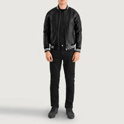 Close-Up Detail of Varsity collar &amp; Zipper Hardware on Pascal Svart Leather Varsity Skinnjakke for Herre