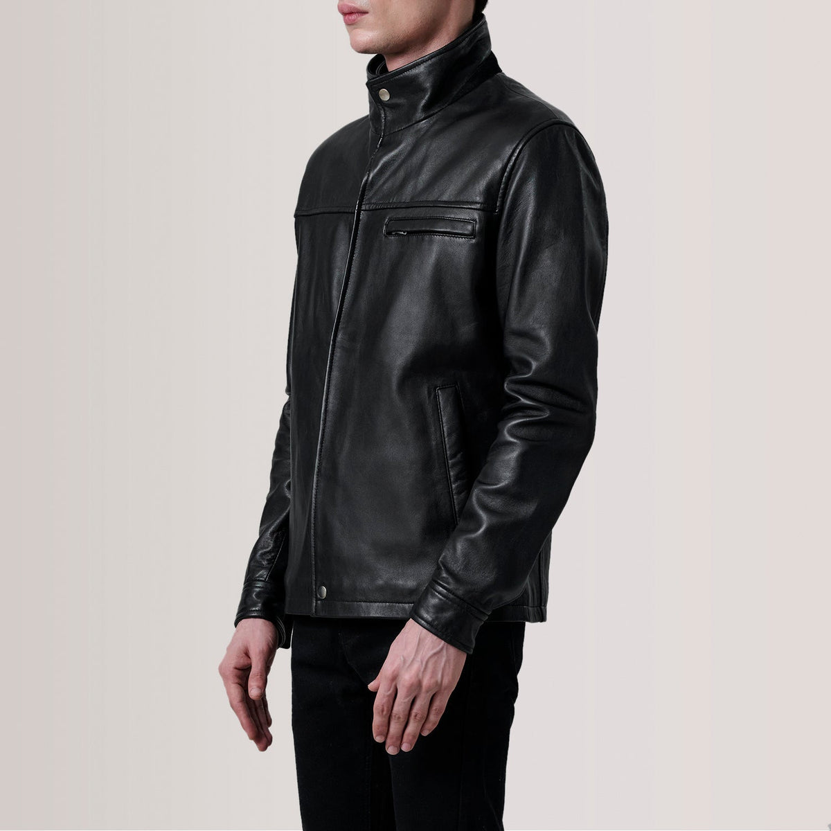Sean Svart Leather Classic Skinnjakke for Herre For Men - Lateral Side Profile View Showing Sleeve Cut &amp; Athletic Taper Fit
