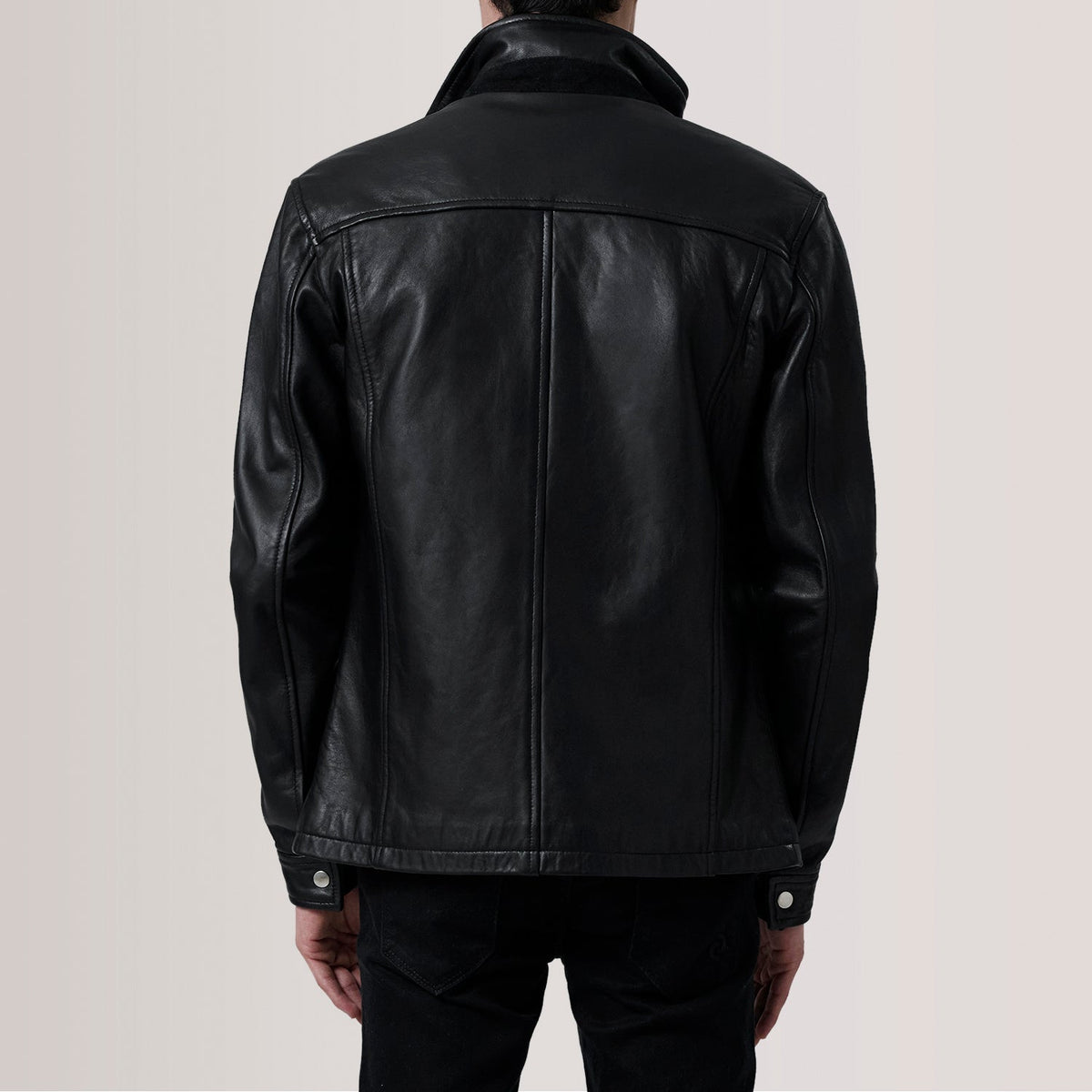 Close-Up Detail of Shirt &amp; Zipper Hardware on Sean Svart Leather Classic Skinnjakke for Herre For Men