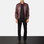 Men's Shane Maroon Bomberjakke i Skinn for Herre - Lateral Side Profile View Showing Sleeve Cut &amp; Athletic Taper Fit