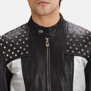 Close-Up Detail of Band with snap button &amp; Zipper Hardware on Shapron Studded Bikerjakke i Skinn for Herre