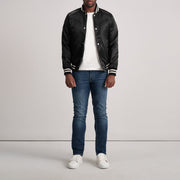 Close-Up Detail of Varsity &amp; Button Hardware on Xander Svart Varsity Skinnjakke for Herre